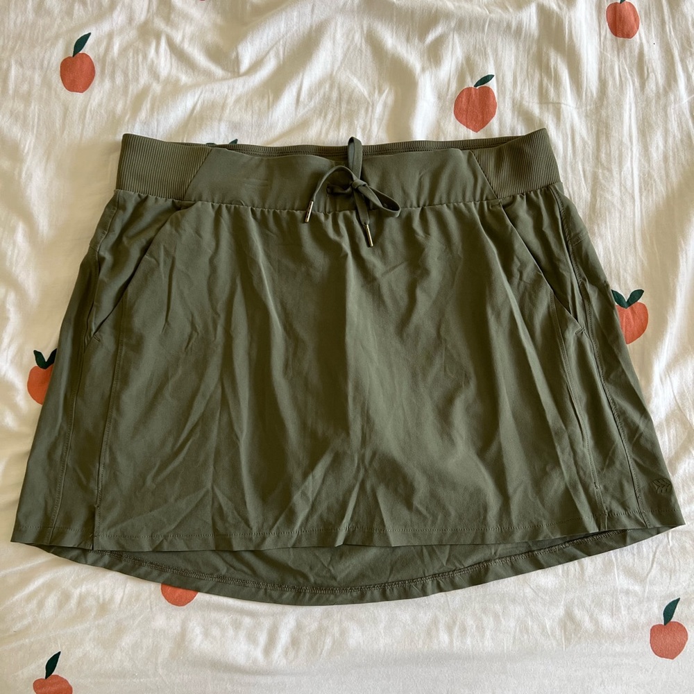 Green golf/tennis skirt